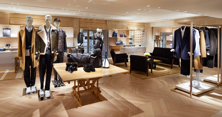 Wiedereröffnung des ersten Stores von Louis Vuitton in Paris