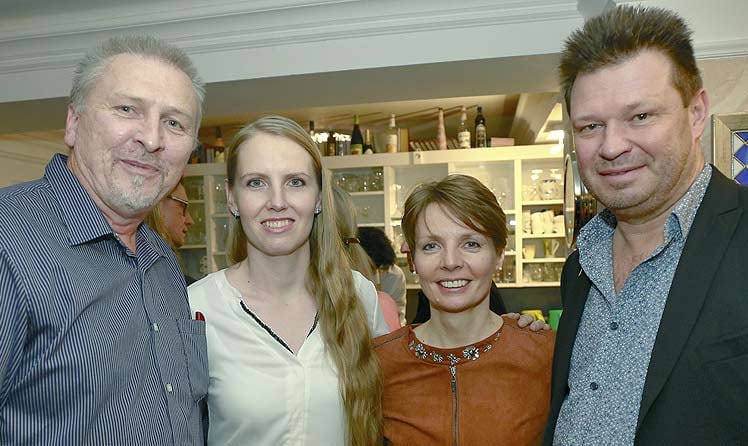 (von links) Konrad Wald, Yvonne Schmidhuber, Vivienne Posch und Peter Klein 
© leadersnet.at / G. Langegger 