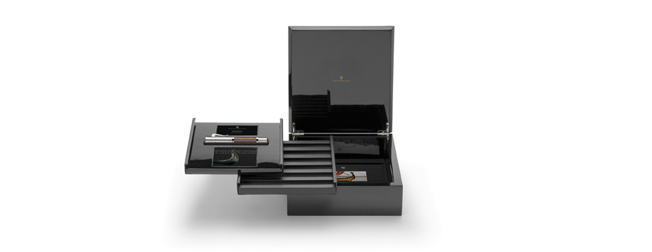 (c) Graf von Faber-Castell BOX