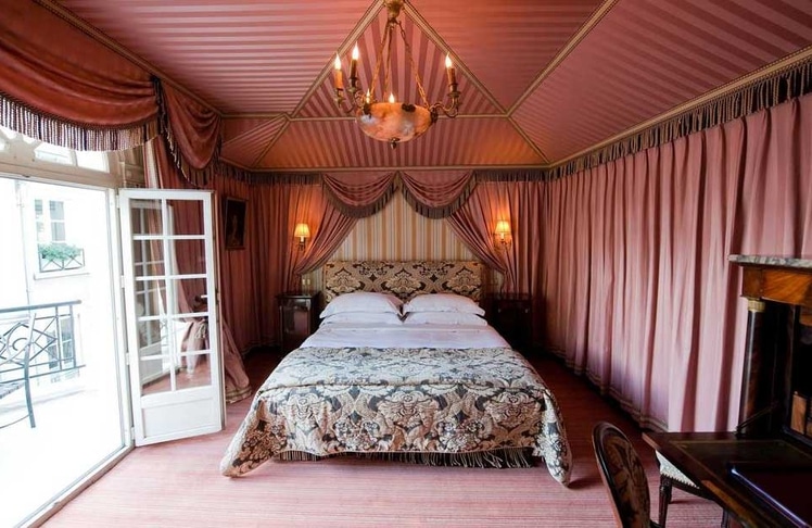 (c) L'hotel