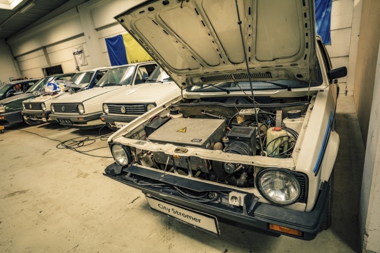 Die Öko-Ecke im Golfsrudel: CitySTROMer I, CitySTROMer II, Öko-Golf mit früher Start-Stopp-Automatik. © VW Die Öko-Ecke im Golfsrudel: CitySTROMer I, CitySTROMer II, Öko-Golf mit früher Start-Stopp-Automatik. © VW