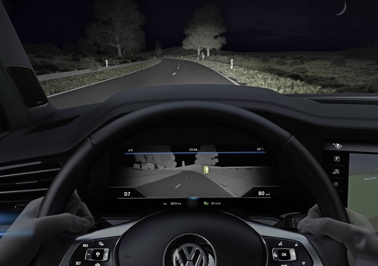 "Nightvision" erkennt per Wärmebildkamera Personen und Tiere in der Dunkelheit. © VW "Nightvision" erkennt per Wärmebildkamera Personen und Tiere in der Dunkelheit. © VW