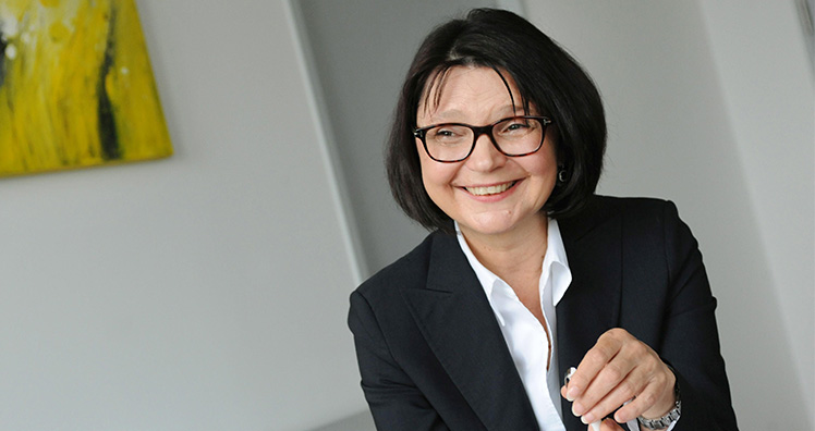 Helga Freund - Vorstandsdirektorin RUEFA © Regine Hendrich Helga Freund - Vorstandsdirektorin RUEFA © Regine Hendrich