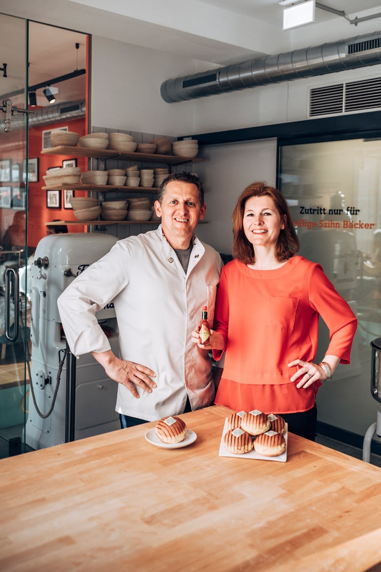 Bäckermeister Szihn bei der Krapfenverkostung © Konstantin Reyer Bäckermeister Szihn bei der Krapfenverkostung © Konstantin Reyer