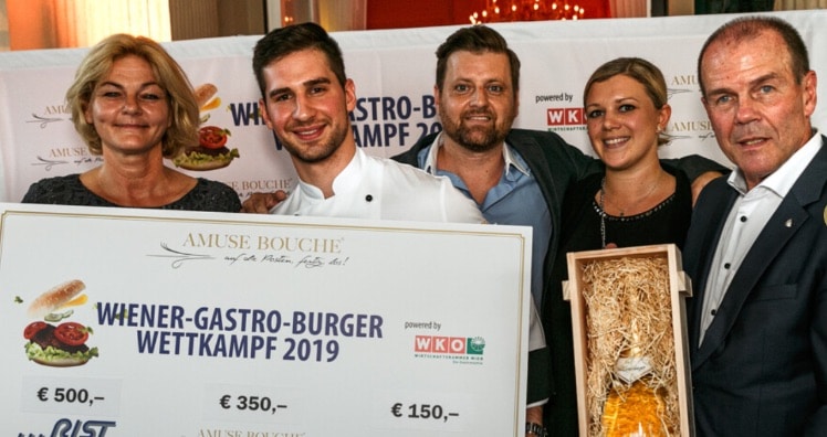 Peter Dobcak (ganz rechts) mit den Burger-Siegern © leadersnet.at / A. Felten