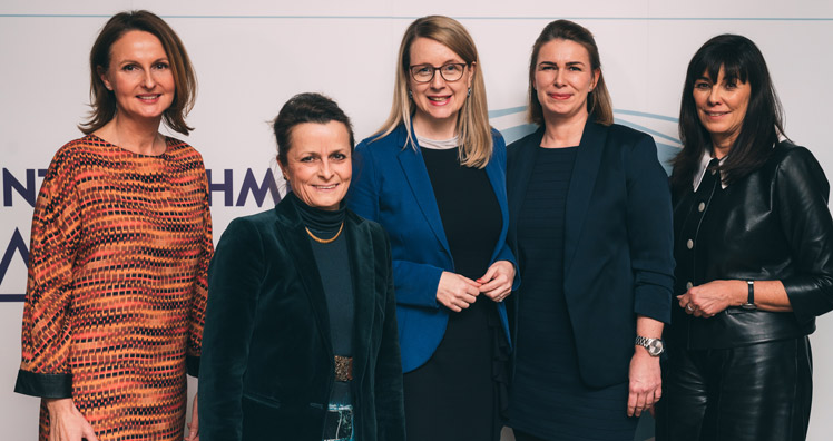 Eva Komarek, Christine Dornaus, Margarete Schramböck, Sandra Trotzowsky und Martha Schultz © LEADERSNET/Dornaus