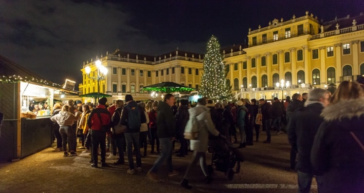 Der Weihnachtsmarkt Schloss Schönbrunn zählt zu den Top-Spots © LEADERSNET/D. Mikkelsen