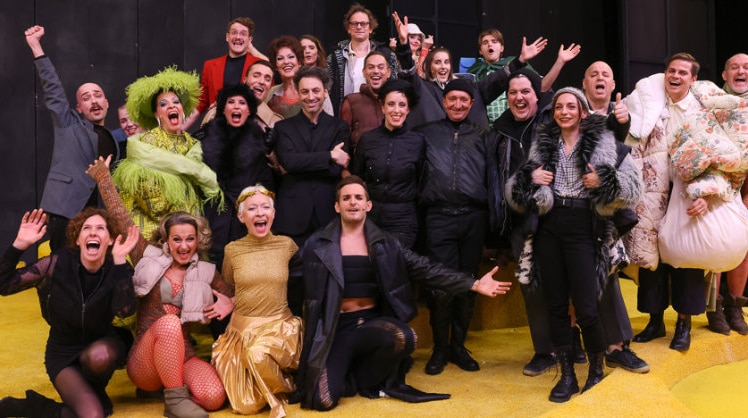 Das Ensemble der Dreigroschenoper bei der Premiere in der Volksoper © LEADERSNET/K.Schiffl