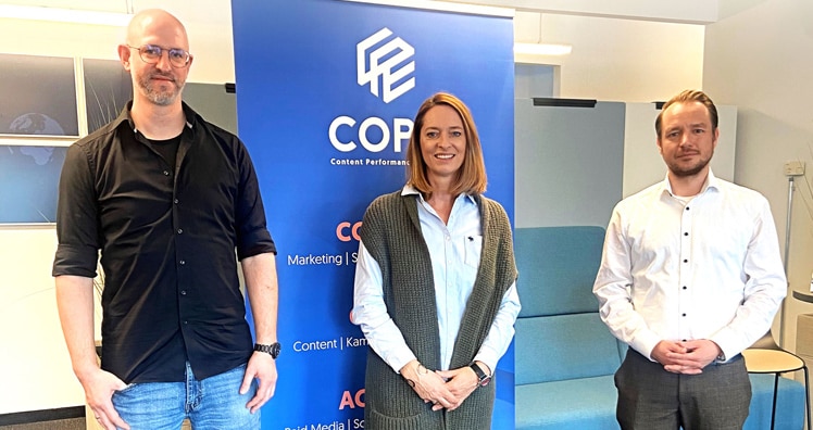 v.l.n.r.: Bernd Schuh, Xenia Daum ( beide Cope) und Christoph Vierbauch (Libro & Pagro Diskont) © COPE Content Performance Group 