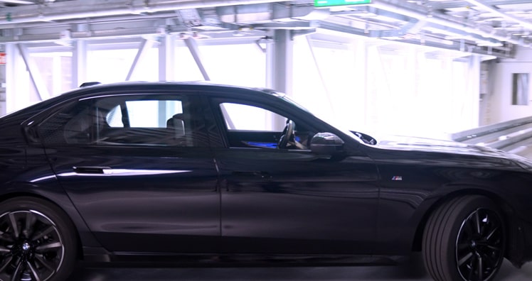 Automatisiertes Fahren im Werk © BMW Group