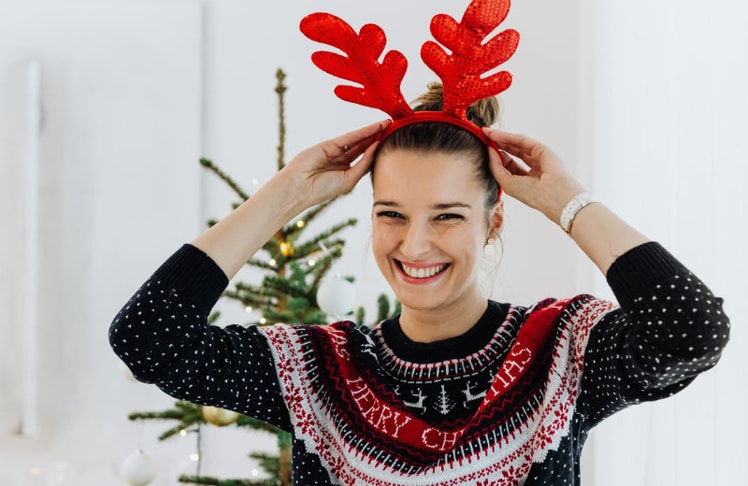 17 Prozent tragen in der Weihnachtszeit einen "Ugly Christmas Sweater" (Symbolbild) © Karolina Grabowska/Pexels