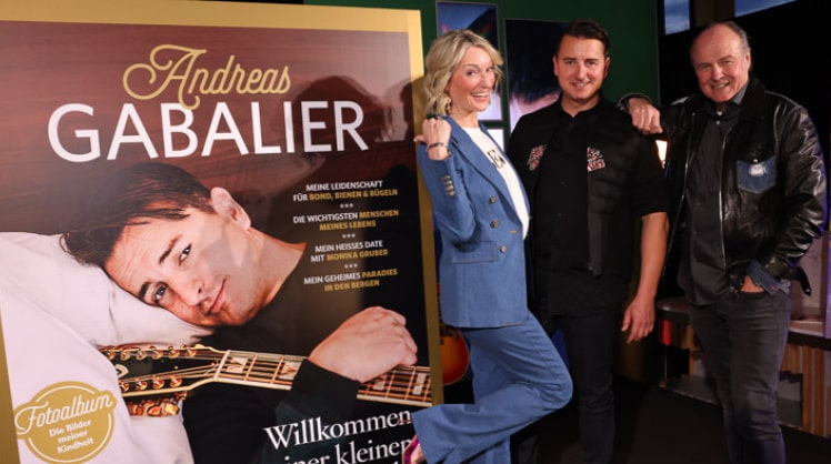 Kabarettistin Monika Gruber, Andreas Gabalier sowie Mentor und Manager Klaus Bartelmuss © Katharina Schiffl