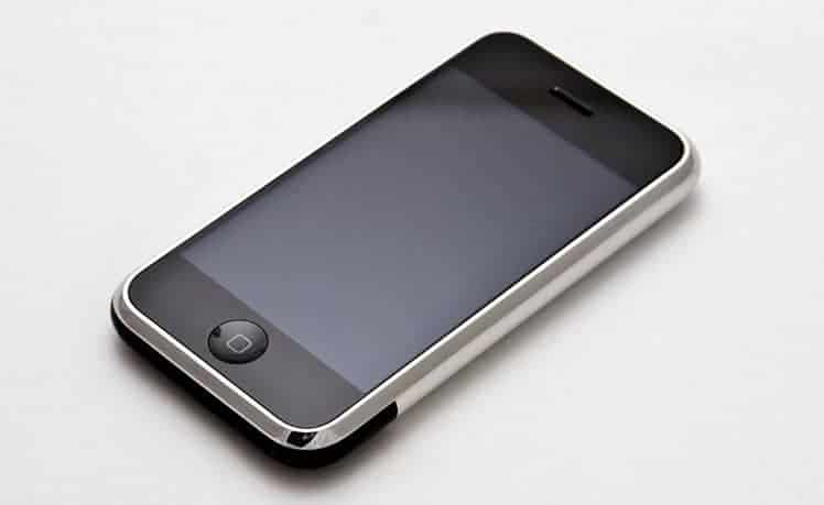 Das iPhone der ersten Generation wurde versteigert © Wikipedia/
Carl Berkeley 