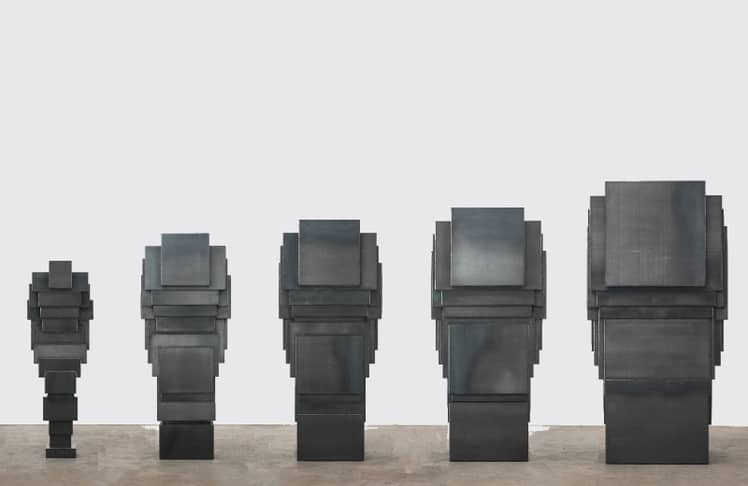Die fünf Skulpturen aus Gormleys Tankers-Serie. Antony Gormley, EXPANDED FAMILY X 5: PROP, 2014 Courtesy Galerie Thaddaeus Ropac, London · Paris · Salzburg · Seoul © Antony Gormley, Photo: Jürgen Brinkmann