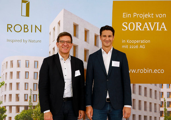 Björn Bremer, Geschäftsführer der J11PE GmbH & Co. KG (links) und Gerhard-Emanuel Rieger, Projektleiter bei Soravia © LEADERSNET/G. Langegger
