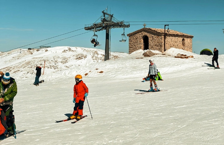 Die Energieferien werden von vielen Familien für einen Skiurlaub genutzt © Foto von Jerry Apples/Pexels