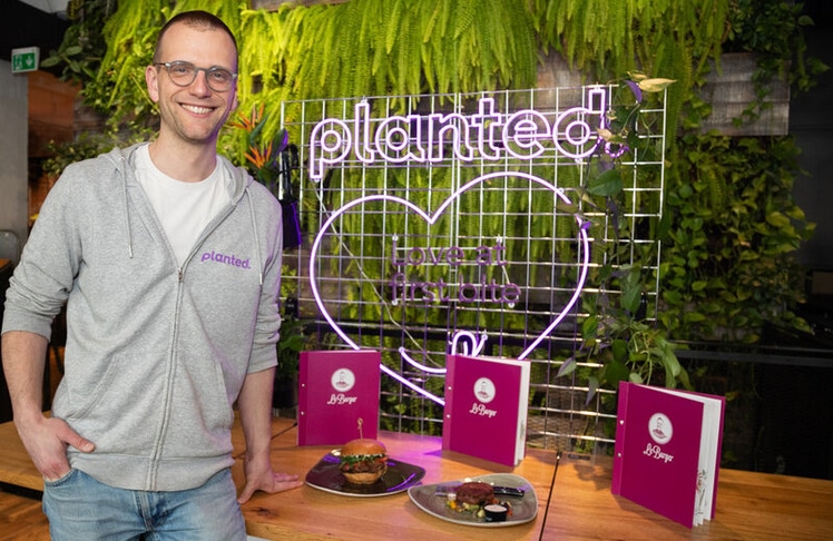 Lukas Böni, Co-Gründer von Planted, beim Tasting-Event bei Le Burger © LEADERSNET/C. M. Stowasser