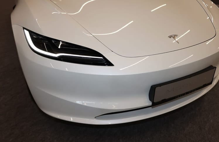 Das Tesla Model 3 landet passend zum Namen auf Rang drei: © LEADERSNET/U. Brandl