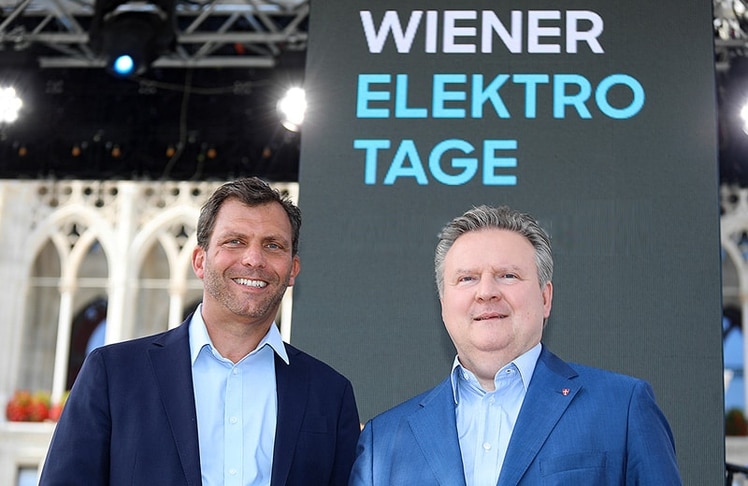 2023 wurden die Wiener Elektro Tage von Veranstalter Andreas Martin (links) und Bürgermeister Michael Ludwig eröffnet © LEADERSNET/G. Langegger