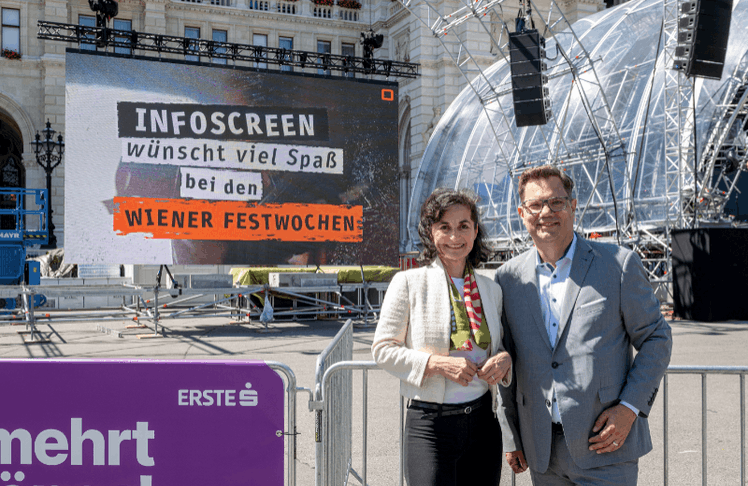 Artemis Vakianis, Geschäftsführerin der Wiener Festwochen und Sascha Berndl, Geschäftsführer bei Infoscreen © INFOSCREEN/Wolfgang Kern