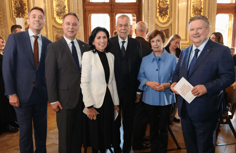 Wiener-Staatsoper-erhielt-zum-Jahrestag-ihrer-Er-ffnung-eine-Gedenktafel