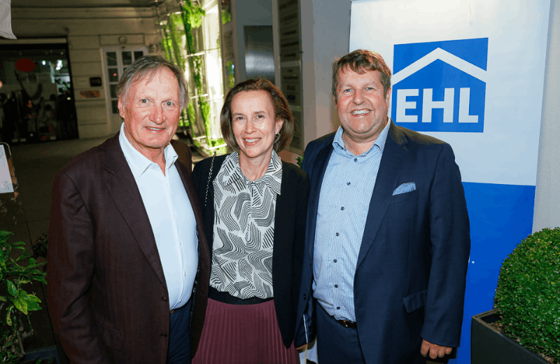 EHL-lud-zum-traditionellen-Ganslessen-ins-Plachutta