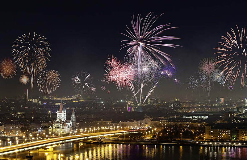 Silvester Wien Holding