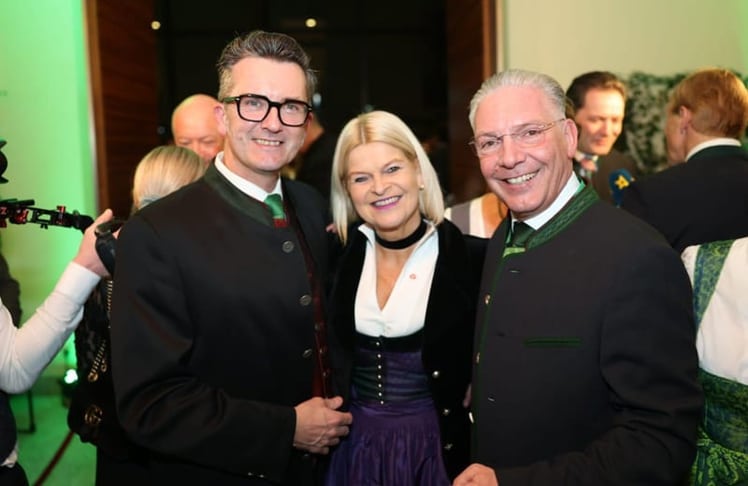 V.l.n.r.: Martin und Klaudia Tanner mit Paul Leitenmüller