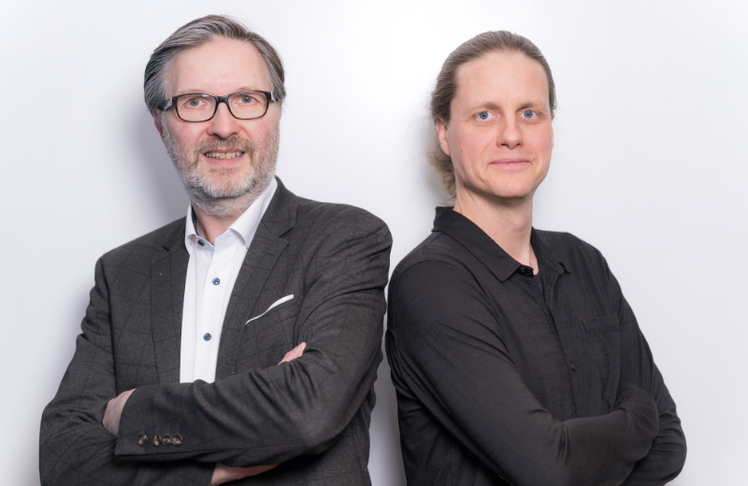 Thomas Petrik (links) und Bernd Schellnast, Geschäftsführung Sphinx IT Consulting GmbH © Sphinx IT Consulting GmbH/Christian Ukobitz Photography