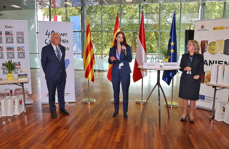 V.l.n.r.: Franz Schausberger, Krystyna Schreiber und María Aurora Mejía Errasquín.