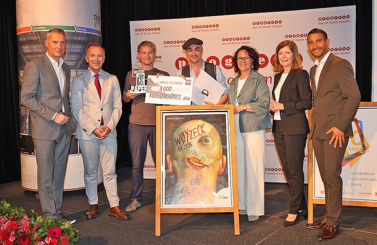 V.l.n.r.: Dominik Sobota (Geschäftsführer Progress Werbung), Bernhard Auinger (Bürgermeister der Stadt Salzburg), Benjamin Blaikner (Theater der Mitte), Max Pfnür (Schauspieler, Regisseur und Autor), Daniela Gutschi (Landesrätin), Waltraud Langer (ORF-Landesdirektorin Salzburg) und David Nowotny (Prokurist Progress Werbung).