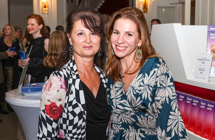 Bühne-Baden-Geschäftsführerin Martina Malzer (l.) und Badens Bürgermeisterin Carmen Jeitler-Cincelli.
