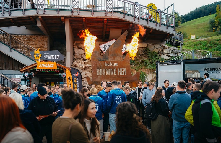 Mehr als 1.000 junge Menschen waren beim diesjährigen "Burning Hen" mit dabei.