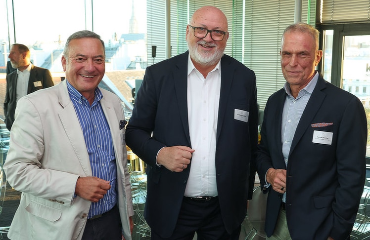 V.l.n.r.: Heinz Stiastny (Vorstandsmitglied Zentrum für Risiko- und Krisenmanagement), Andreas Matthä (Vorstandsvorsitzender ÖBB-Holding) und Hannes Hecher (CEO Schiebel Group).
