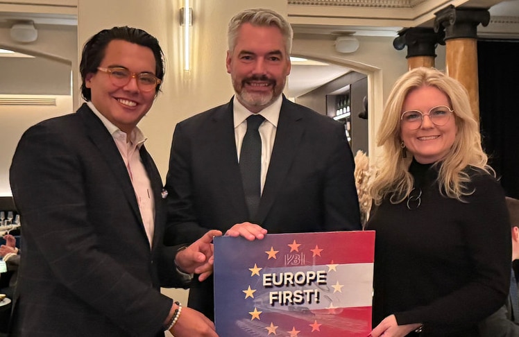 V.l.n.r.: Anil Rai (Verband der Bahnindustrie), Karl Nehammer (Europäische Investitionsbank) und Monica Rintersbacher (Leitbetriebe Austria).