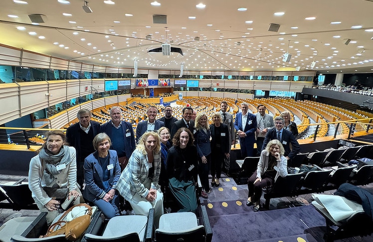 Die Delegation von Leitbetriebe Austria und dem Verband der Bahnindustrie besuchte das Europäische Parlament in Brüssel.