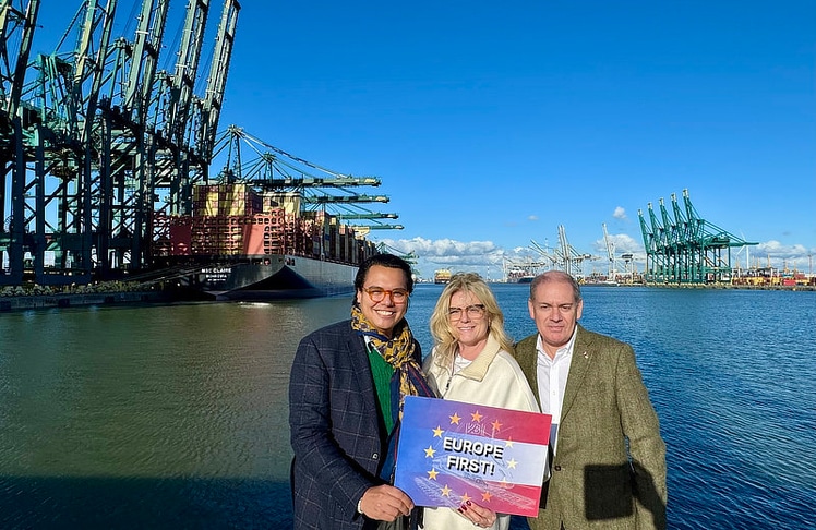 V.l.n.r.: Anil Rai (Verband der Bahnindustrie), Monica Rintersbacher (Leitbetriebe Austria) und Edwin Moehlig (Österreichisches Honorarkonsulat in Antwerpen).