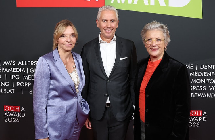 V.l.n.r.: Karin Seywald-Czihak (Vizepräsidentin Verband OOHA & GF ÖBB-Werbung), Franz Solta (Präsident Verband OOHA & CEO Gewista) und Friederike Müller-Wernhart (Sprecherin Verband OOHA).