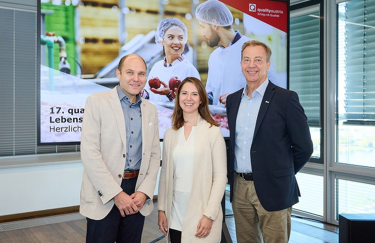 V.l.n.r.: Wolfgang Leger-Hillebrand (Leitung Branchenmanagement Lebensmittelsicherheit, Quality Austria Certification), Ulrike Mayerhofer (Abteilung Risikobewertung, AGES) und Rainer Haas (Stellvertreter Agrar- und Lebensmittelmarketing, Universität für Bodenkultur Wien).