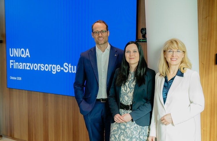 V.l.n.r.: René Knapp (Vorstand für Personenversicherung bei der UNIQA Insurance Group), Martina Zöchner (Senior Research Consultant beim Marktforscher Reppublika Research & Analytics) und Bettina Fuhrmann (Leiterin des Kompetenzzentrums für Finanzbildung und des Instituts für Wirtschaftspädagogik an der WU Wien) 