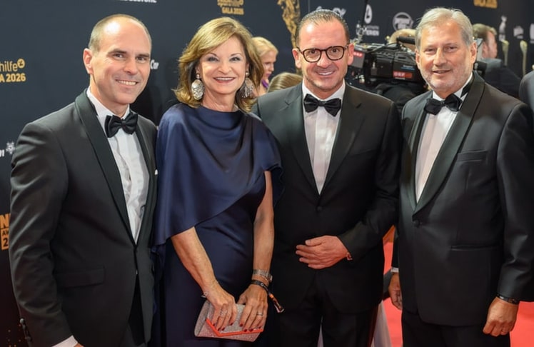 V.l.n.r.: Gernot Uhlir (Geschäftsführer der Österreichischen Sporthilfe), Susanne Riess-Hahn (Präsidentin der Österreichischen Sporthilfe), Predrag Mijatović (ehemaliger Fußballprofi und Sportdirektor von Real Madrid) und Johannes Hahn (Präsident des Generalrats der Oesterreichischen Nationalbank)  © LEADERSNET/ H. Tremmel 