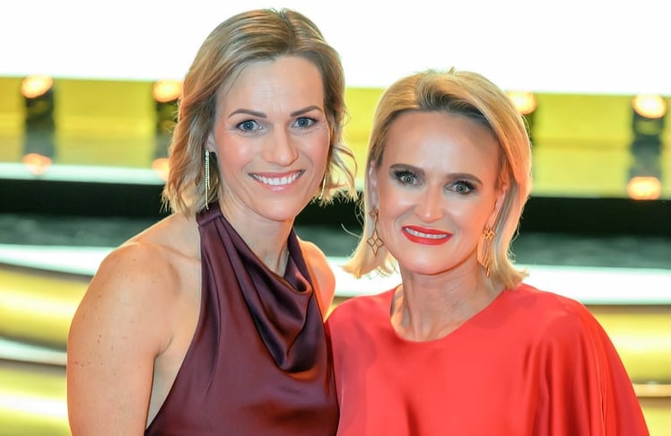 V.l.n.r.: Marlies Raich und Alexandra Meissnitzer  © LEADERSNET/ H. Tremmel 