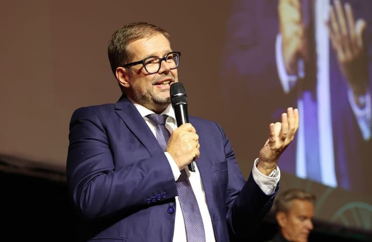Laudator Markus Tipotsch würdigte die Arbeit von Werner Magedler, der nach zwölf Jahren als Aufsichtsratsvorsitzender der Hogast aus seiner Funktion ausschied.
