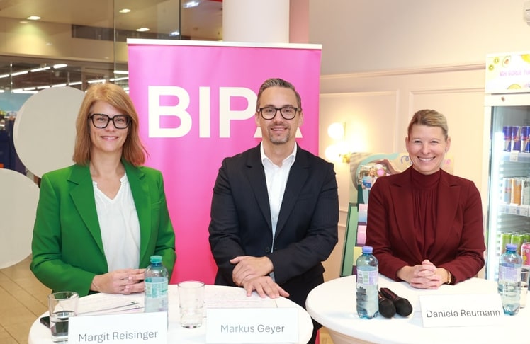 V.l.n.r.: Bipa-Geschäftsführerin Margit Reisinger, Bipa International-Geschäftsführer Markus Geyer und Bipa-Geschäftsführerin Daniela Reumann.