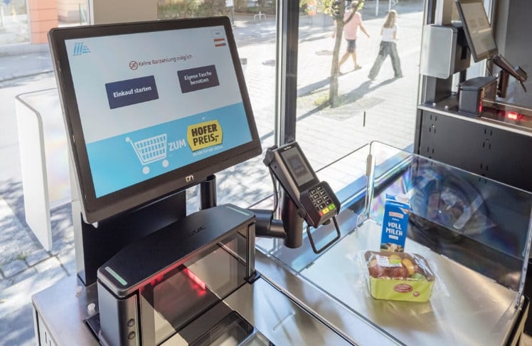 Auch Hofer setzt künftig auf Self-Checkout-Kassen. © Hofer / Stadler