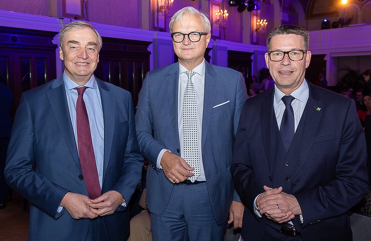 V.l.n.r.: Christian Moser (Vizepräsident der Wirtschaftskammer Niederösterreich), Ricardo-José Vybiral (CEO, KSV1870) und Kurt Hackl (Klubobmann der Volkspartei Niederösterreich). © LEADERSNET / R. Brunhölzl