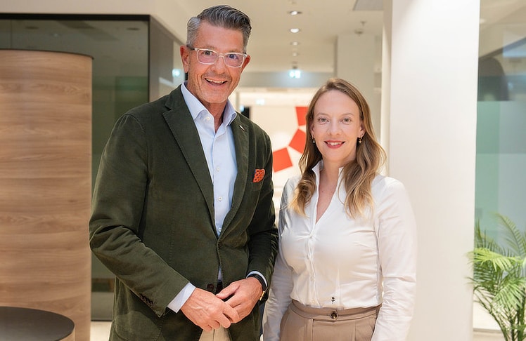 Michael Kretz, Geschäftsführer und Chefredakteur der RegionalMedien Salzburg, übernimmt für die kommenden sechs Monate die Funktion des Chefredakteurs Print National & Redaktions-Koordination. Barbara Schuster ist Chefredakteurin von MeinBezirk Wien und bleibt für die digitale nationale Berichterstattung verantwortlich. © Kaja Jerabek / MeinBezirk