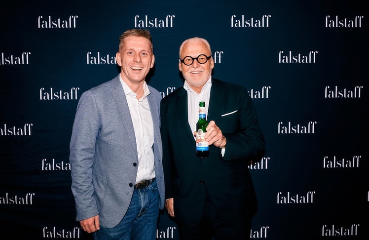V.l.n.r.: Michael Kolarik-Leingartner, ausgezeichnet für sein Engagement für die Bierkultur, und Wolfgang Rosam (Falstaff-Herausgeber).