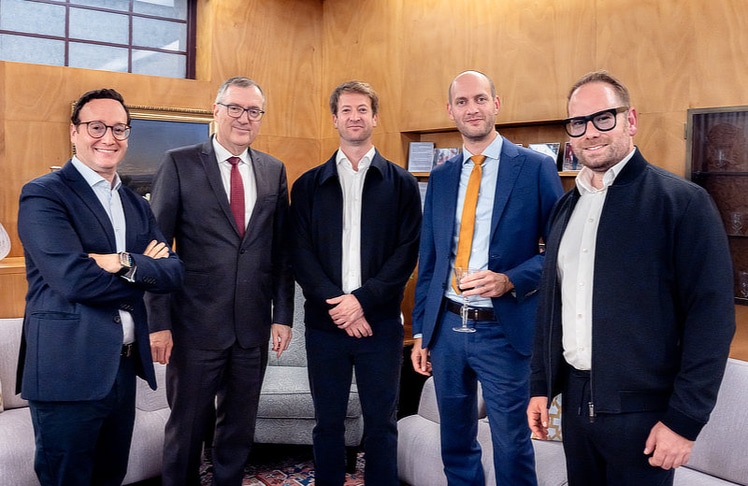 V.l.n.r.: Awi Lifshitz (AICC-Präsident und Managing Director von weXelerate), David Roet (israelischer Botschafter in Österreich), Yoav Shehory (Head of GTM von Wonderful), Ilay Levi-Yudkovsky (stellvertretender israelischer Botschafter in Österreich) und Benjamin Ruschin (AICC-Präsident und Executive Chairman von WeAreDevelopers).