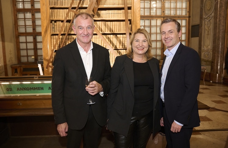 V.l.n.r.: Vizegeneralsekretär der Österreichischen Industriellenvereinigung Peter Koren, EU-Rechnungshofmitglied Helga Berger und Martin Hauer, Generaldirektor Raiffeisenlandesbank Wien-NÖ